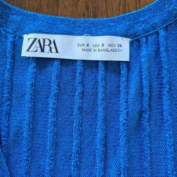 Women's Ribbed Blue Knit Tank Top - Picture 3 of 5